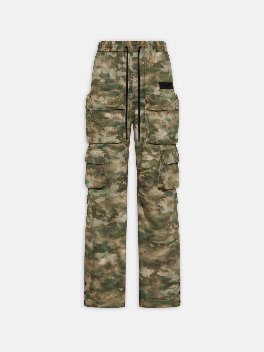 CAMO-CARGO-HOSE MIT MEHREREN TASCHEN