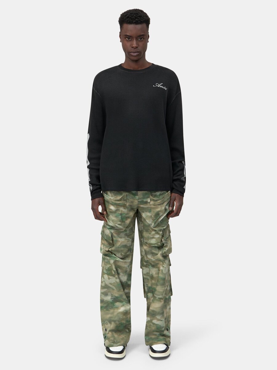 CAMO-CARGO-HOSE MIT MEHREREN TASCHEN