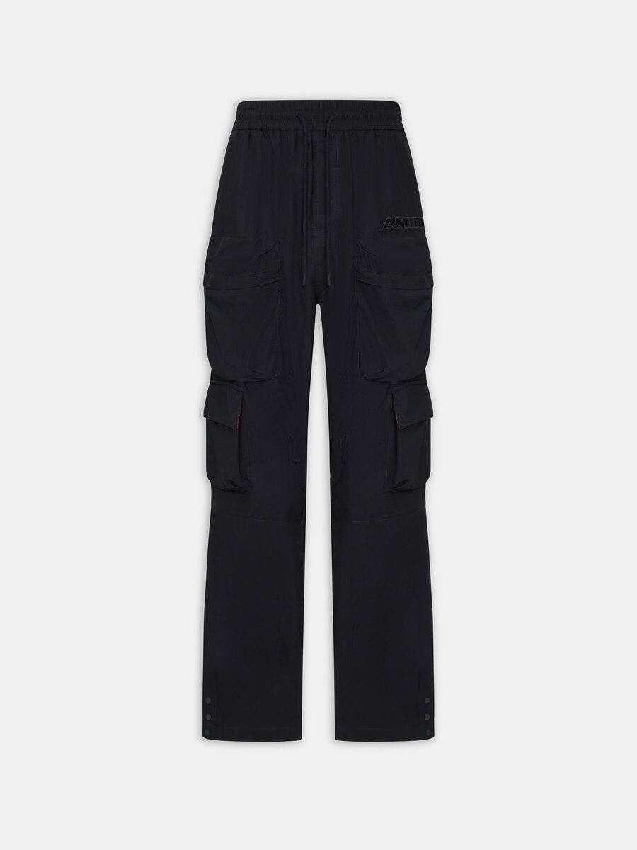 CARGO-HOSE MIT VIELEN TASCHEN