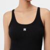 DAMEN-TANKTOP MIT „MA“-STICKEREI UND RIPPENSTRICK